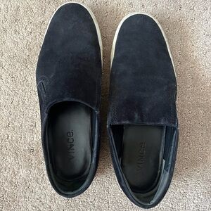 Vince suede black slip on